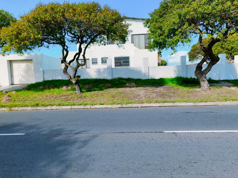 16 Bedroom Property for Sale in Belhar Western Cape